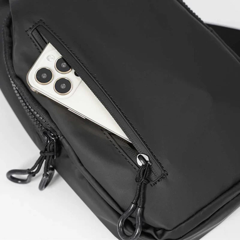 KANGAROO CROSS BODY BAG
