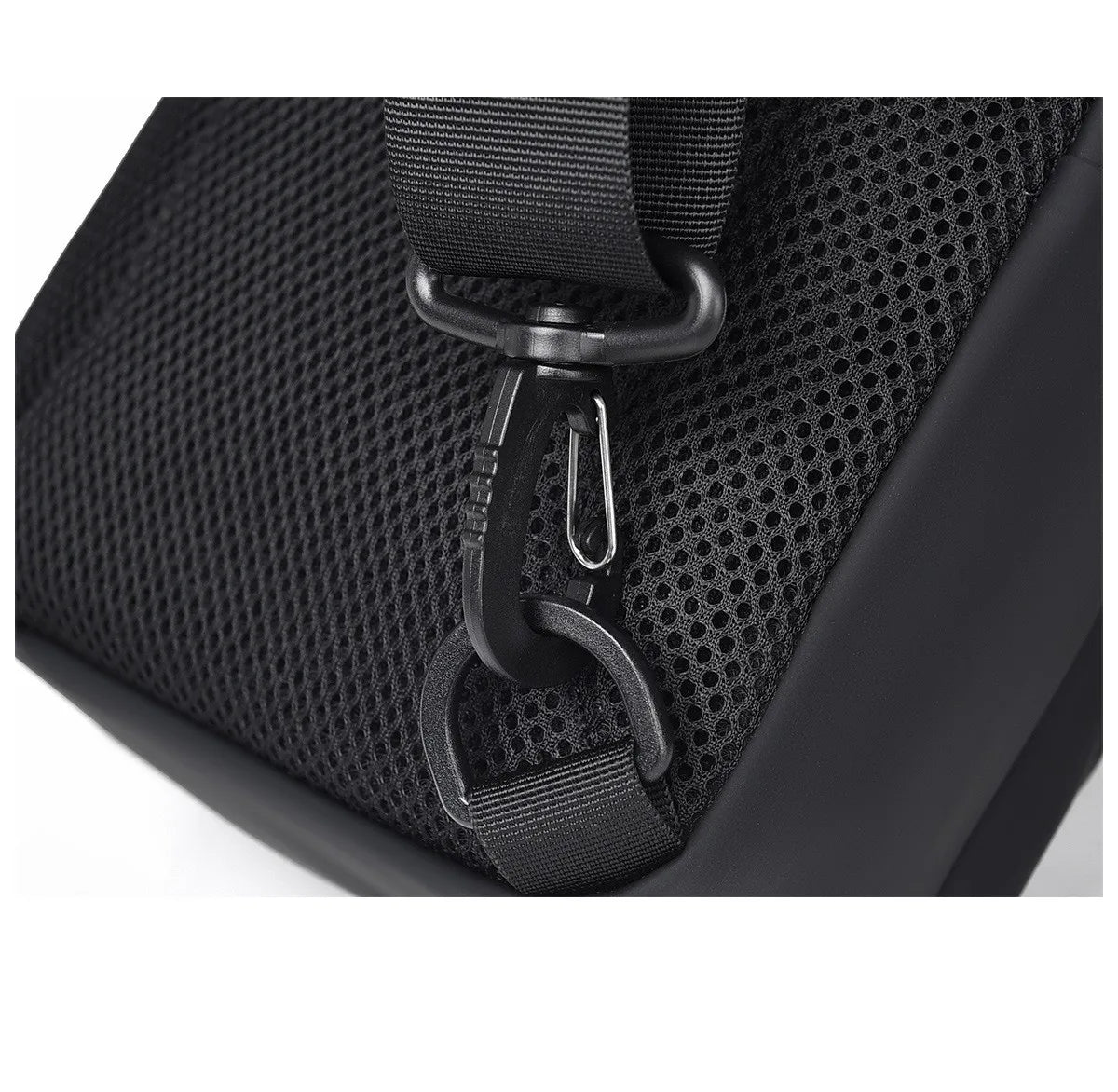 KANGAROO CROSS BODY BAG